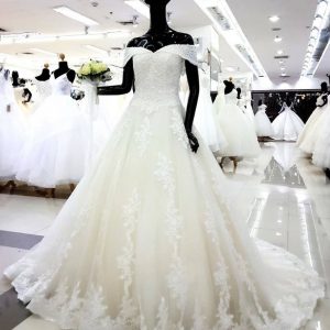 Wedding Gown Bangkok Thailand ชุดวิวาห์ราคาถูก ร้านชุดแต่งงาน