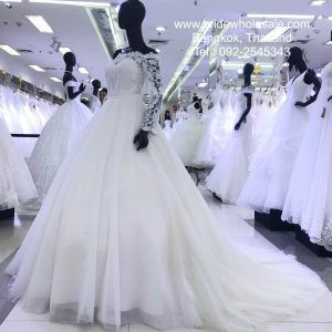 ชุดเจ้าสาวราคาถูก ชุดวิวาห์ราคาไม่แพง Wedding Shop Bangkok Thailand