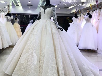 ชุดเจ้าสาวแขนยาวขายถูก ชุดแต่งวานขายปลีก Bridal dress Bangkok Thailand
