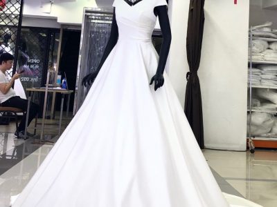 ชุดเจ้าสาวมินิมอล โรงงานชุดแต่งงานขายราคาไม่แพง Wedding Shop Bangkok Thailand