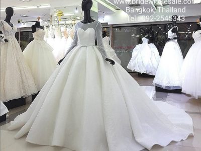 ชุดแต่งงานราคาถูก ชุดเจ้าสาวหางยาวแขนยาว Bangkok Bridal Shop in Thailand