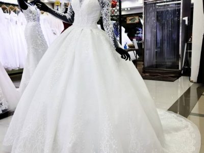 ชุดแต่งงานแบบยอดนิยม ชุดเจ้าสาวแขนยาว Bridal Shop Bangkok Thailand