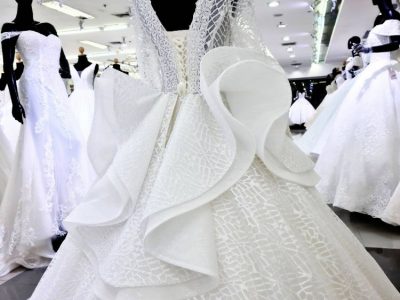 ชุดแต่งงานสวยๆราคาถูก ชุดเจ้าสาวขายไม่แพง Wedding Dress Bangkok Thailand