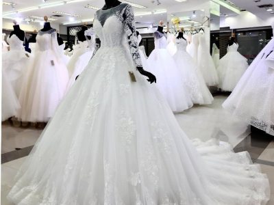 ชุดแต่งงานทรงเจ้าหญิง ชุดเจ้าสาวลูกไม้หางยาว Princess Bridal Dress Thailand