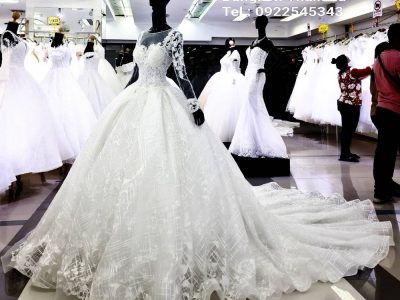 ชุดเจ้าสาวหางยาวสุดอลัง ชุดแต่งงานทรงเจ้าหญิง Wedding Dress Bangkok Thailand