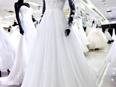 ร้านขายชุดเจ้าสาว ชุดแต่งงานทรงเอแบบเรียบๆไม่พอง Bridal Shop Bangkok Thailanf