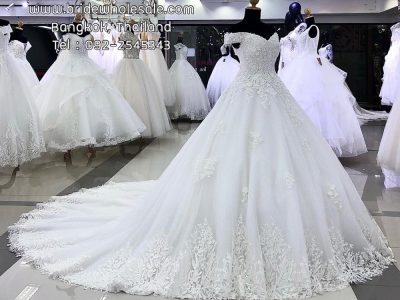 ชุดเจ้าสาวหางยาวไม่แพง ชุดแต่งงานอลังการขายถูก Bridal Gown Bangkok Thailand