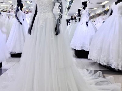 ชุดเจ้าสาวแบบใหม่ ชุดแต่งงานไม่พอง Bridal Gown Bangkok Thailand