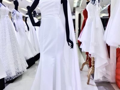ชุดเจ้าสาวมินิมอล ชุดแต่งงานเข้ารูปแบบเรียบๆไม่พอง Bridal Gown Bagkok Thailand