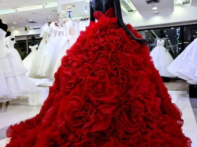 ชุดถ่ายพรีเว็ดดิ้ง  ชุดเจ้าสาวสีๆ Bridal Shop Bangkok Thailand