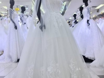 ชุดแต่งงานรุ่นใหม่ ชุดเจ้าสาวแบบใหม่  Bridal Gown Bangkok Thailand