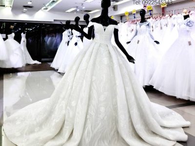 ชุดแต่งงานอลังการ ชุดเจ้าสาวทรงเจ้าหญิง Bridal Factory Bangkok Thailand