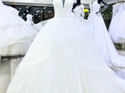 ร้านขายชุดเจ้าสาวราคาถูก ขายชุดแต่งงานไม่แพง Bridal Shop Bangkok Thailand