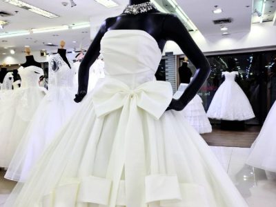 ชุดเจ้าสาวมินิมอล ชุดแต่งงานแบบใหม่ล่าสุด Bridal Factory Bangkok Thailand
