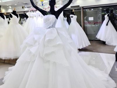 ชุดเจ้าสาวอลังการ ชุดแต่งงานเจ้าหญิง Thailand Bridal Factory Bangkok