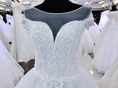 ชุดแต่งงานขายราคาถูก ซื้อชุดเจ้าสาวไม่แพง Wedding Business Bangkok Thailand