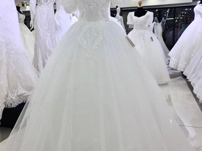 ชุดแต่งงานราคาถูก ชุดเจ้าสาวขายถูก Bridal Factory Bangkok Thailand