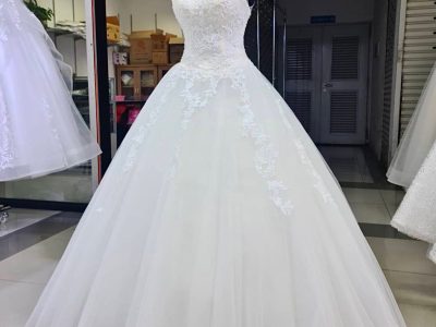 ชุดเจ้าสาวขายถูก ชุดแต่งงานราคาถูก Bridal Factory Bangkok Thailand