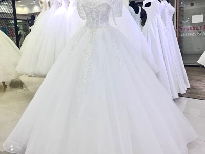 ชุดเจ้าสาวขายถูก ซื้อชุดแต่งงานไม่แพง Bridal Shop Bangkok Thailand