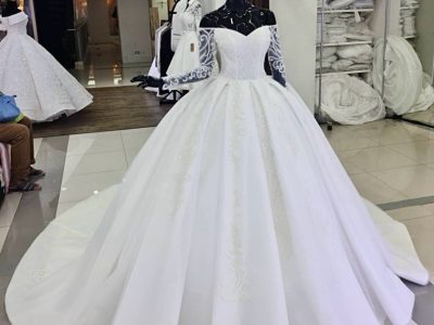 Bridal Store & Factory Bangkok Thailand ซื้อชุดเจ้าสาวแบบใหม่ ขายชุดแต่งงานราคาถูก